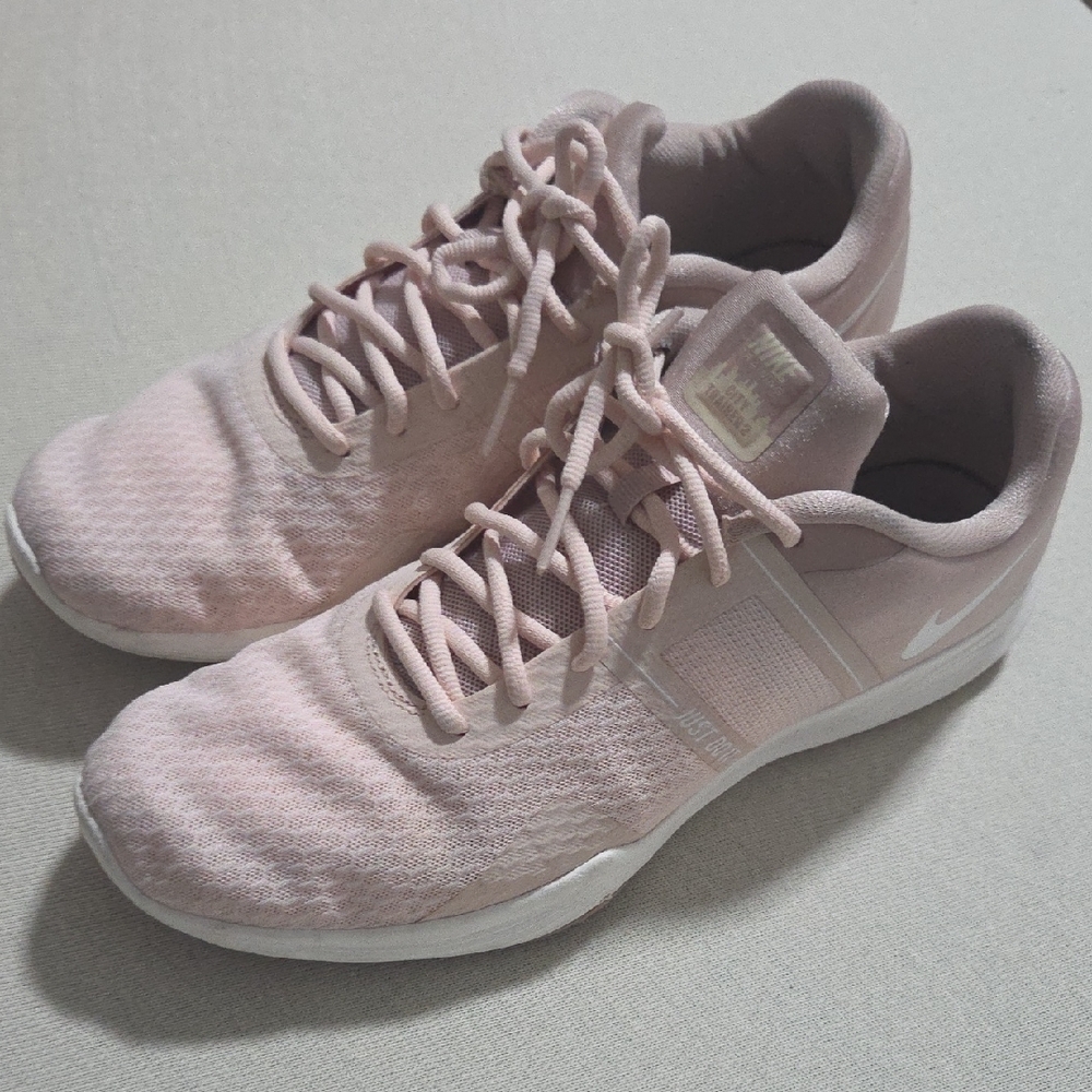 Nike Women's Soft Pink Sneakers